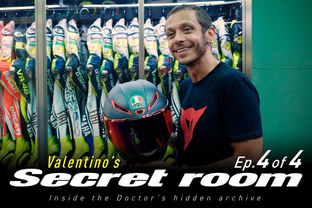 Video: Koleksi Helm Valentino Rossi, dari Milik Pribadi sampai Milik Para Rival Video: Koleksi Helm Valentino Rossi, dari Milik Pribadi sampai Milik Para Rival