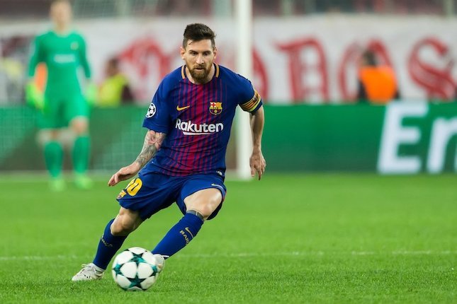 Kostum Barcelona Tak Pernah Jauh dari Merah-Biru Kostum Barcelona Tak Pernah Jauh dari Merah-Biru