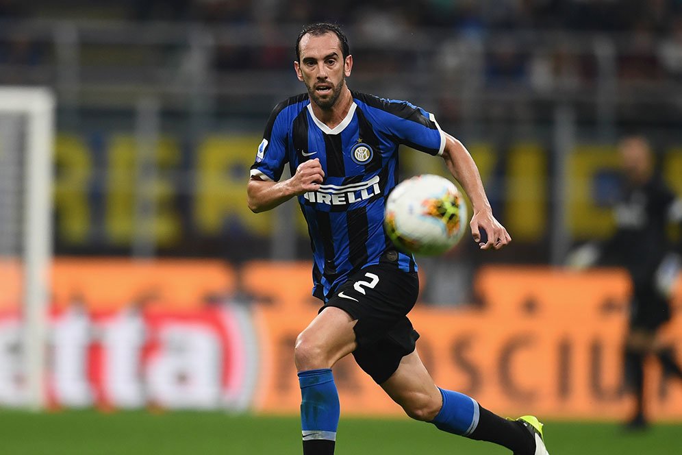 Keyakinan Bek Inter Milan: Kami Bisa Mengejar Juventus! Keyakinan Bek Inter Milan: Kami Bisa Mengejar Juventus!