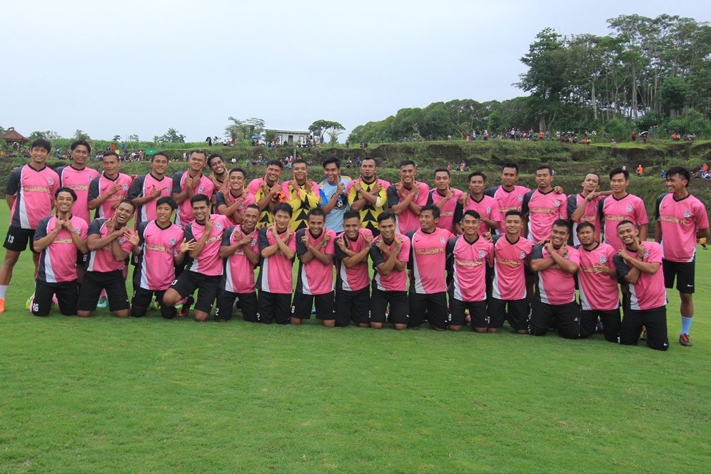 Komunitas Pesepak Bola Malang Raya Galang Dana Tanggulangi Wabah Corona Komunitas Pesepak Bola Malang Raya Galang Dana Tanggulangi Wabah Corona