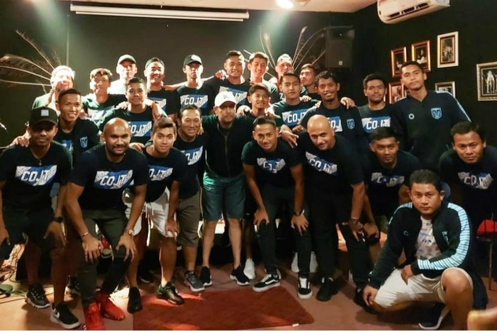 Reky Rahayu Kangen Kebersamaan dengan Rekannya di Persela Reky Rahayu Kangen Kebersamaan dengan Rekannya di Persela