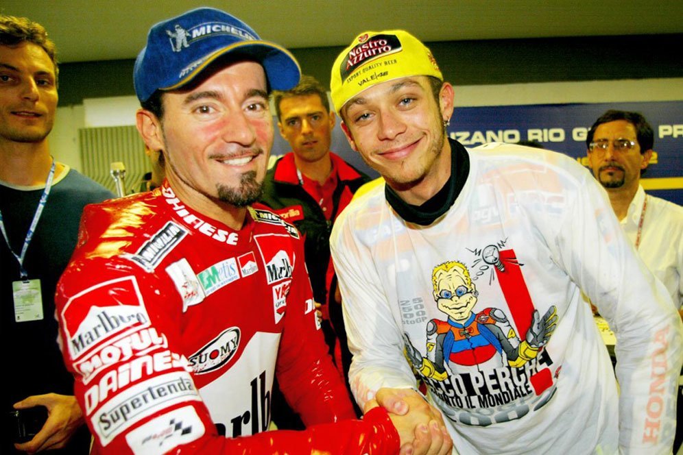 Pesan Max Biaggi untuk Valentino Rossi: Kita Bukan Teman, Tapi Rivalitas Kita Indah! Pesan Max Biaggi untuk Valentino Rossi: Kita Bukan Teman, Tapi Rivalitas Kita Indah!