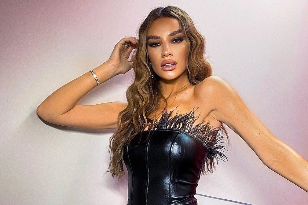 Mengintip Kemolekan Ruby Mae, Wanita Cantik yang Setia Teman Dele Alli Saat Lockdown Mengintip Kemolekan Ruby Mae, Wanita Cantik yang Setia Teman Dele Alli Saat Lockdown
