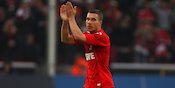 Wow, Lukas Podolski Banting Setir Jadi Pemain Hoki Es! Wow, Lukas Podolski Banting Setir Jadi Pemain Hoki Es!