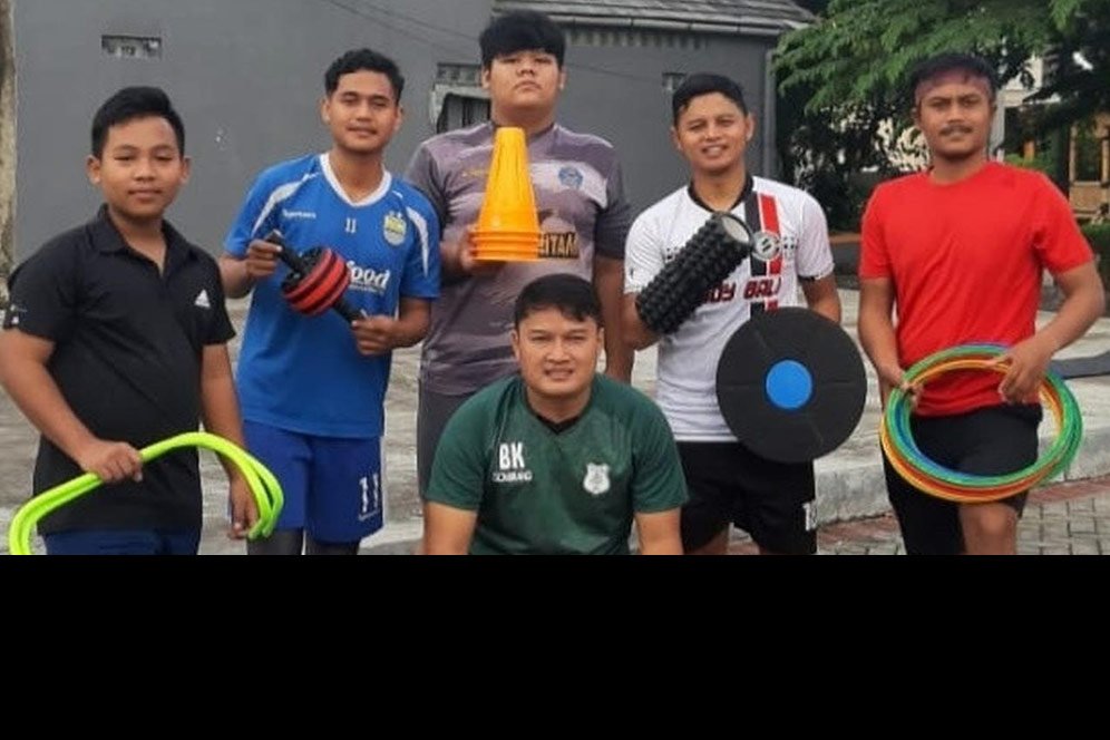 Pelatih Fisik Persis Solo Bikin Program Privat Sambil Berdonasi untuk Yatim Piatu Pelatih Fisik Persis Solo Bikin Program Privat Sambil Berdonasi untuk Yatim Piatu
