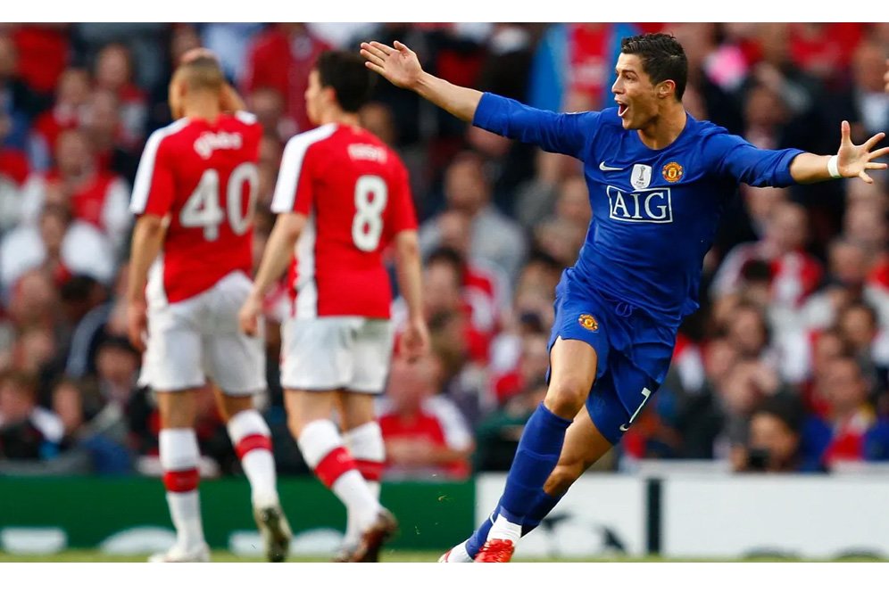 Hari Ini 11 Tahun Lalu: Saat Tendangan Roket Cristiano Ronaldo Bikin Arsenal Tak Berkutik Hari Ini 11 Tahun Lalu: Saat Tendangan Roket Cristiano Ronaldo Bikin Arsenal Tak Berkutik