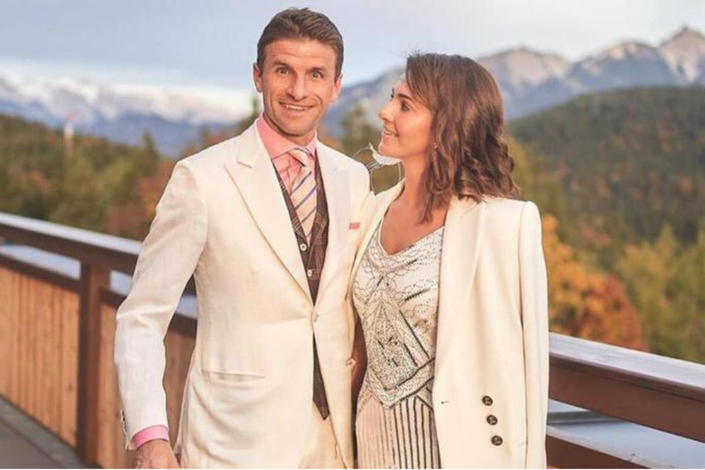 Lisa Trede, Si Cantik Jago Berkuda yang Selalu Setia Temani Thomas Muller Lisa Trede, Si Cantik Jago Berkuda yang Selalu Setia Temani Thomas Muller