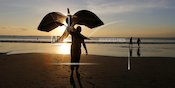 Cerita Rezaldi Hehanussa Mengadu Layang-layang di Kala Senggang