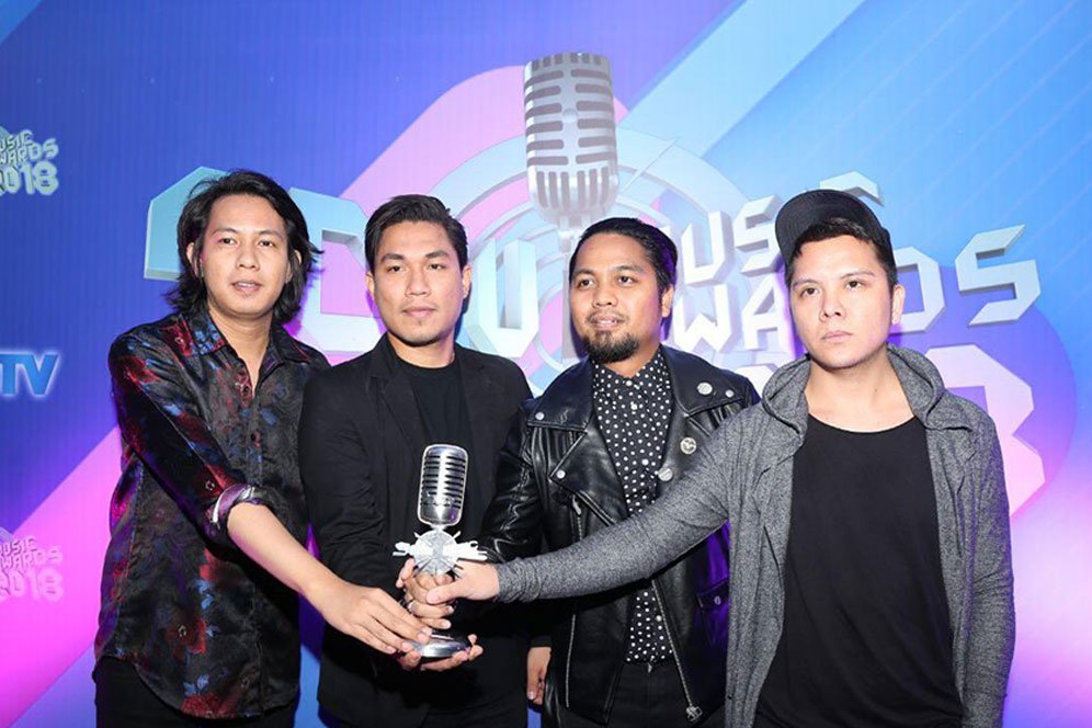 Lirik Lagu Asal Kau Bahagia - Armada Lirik Lagu Asal Kau Bahagia - Armada