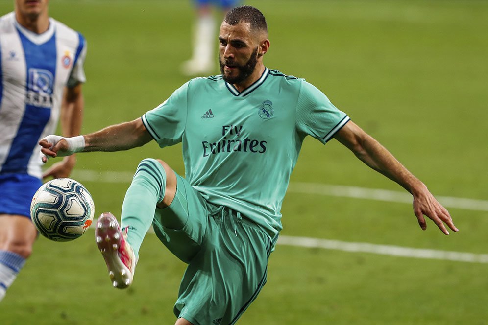 Real Madrid Fokus ke Diri Sendiri, Tapi Masih Curi-curi Pandang ke Barcelona Real Madrid Fokus ke Diri Sendiri, Tapi Masih Curi-curi Pandang ke Barcelona