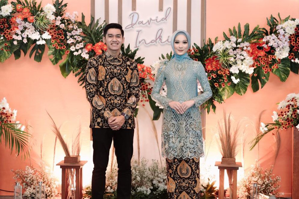 Kisah Cinta Septian David Maulana: Berawal Nembak di BBM, Segera Berujung di Pelaminan Kisah Cinta Septian David Maulana: Berawal Nembak di BBM, Segera Berujung di Pelaminan