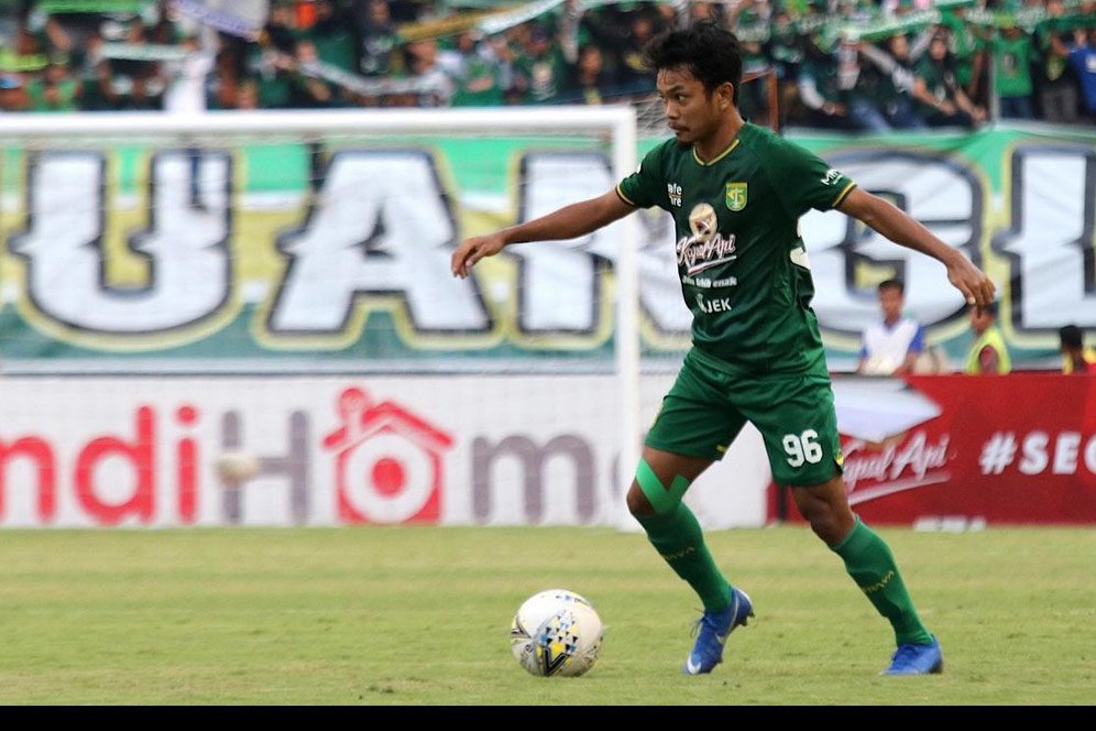 Empat Musim Membela Persebaya, Surabaya Jadi Rumah Kedua Bagi Hidayat Empat Musim Membela Persebaya, Surabaya Jadi Rumah Kedua Bagi Hidayat