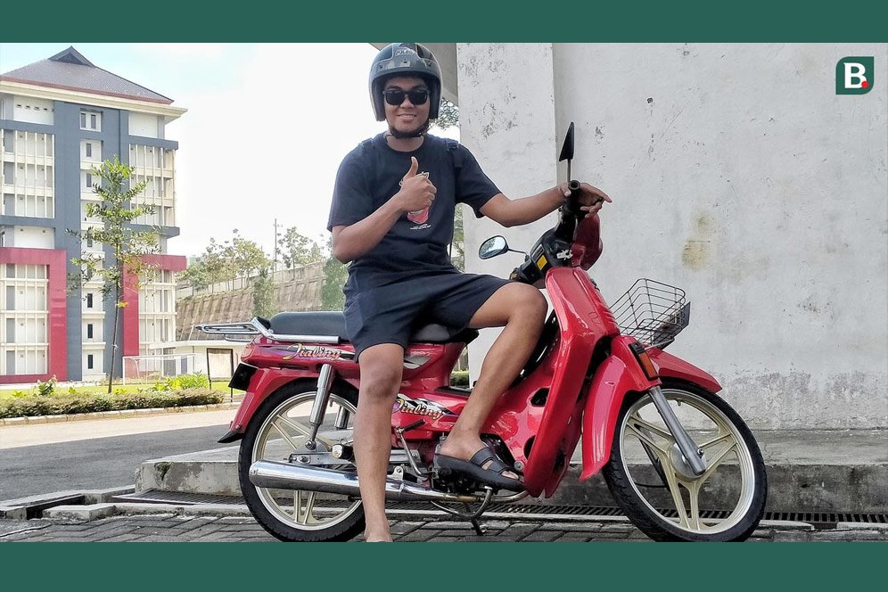 Kisah Kurniawan Kartika Ajie dengan Sepeda Motor Antiknya Kisah Kurniawan Kartika Ajie dengan Sepeda Motor Antiknya