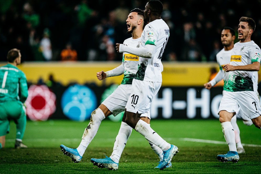 Ramy Bensebaini , Juara Afrika dan Penakluk Bayern Munchen