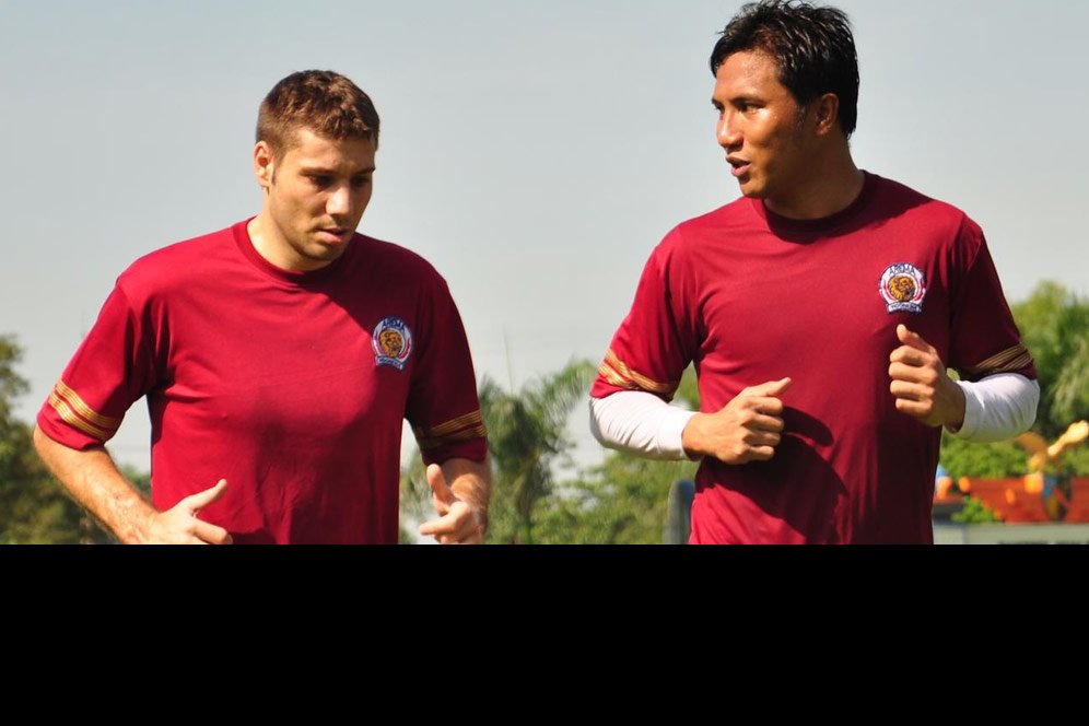 Roman Chmelo dan Rekornya Sebagai Pemain Asing Terlama di Arema Roman Chmelo dan Rekornya Sebagai Pemain Asing Terlama di Arema