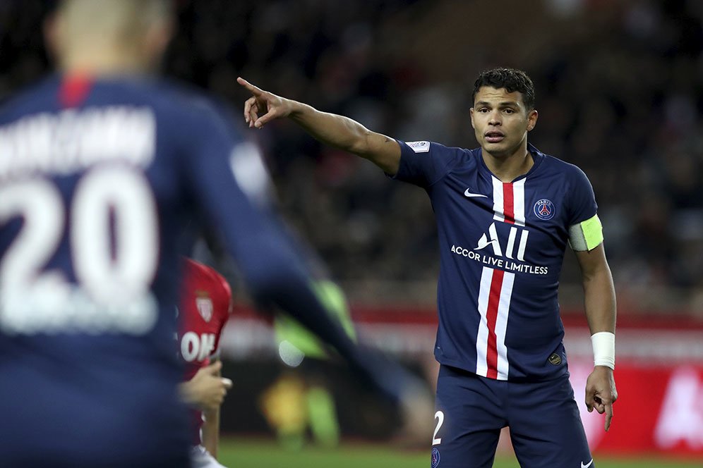 Chelsea Membeli Pengalaman dan Suara Thiago Silva di Lapangan Chelsea Membeli Pengalaman dan Suara Thiago Silva di Lapangan
