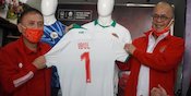 Mills Luncurkan Seragam Tandang Timnas Indonesia, Perpaduan Putih dan Hijau Mills Luncurkan Seragam Tandang Timnas Indonesia, Perpaduan Putih dan Hijau