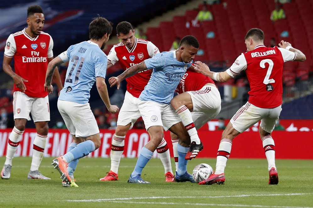 Yang Bersinar dan Tenggelam di Laga Arsenal vs Man City: Gabriel Jesus Ngapain Aja?