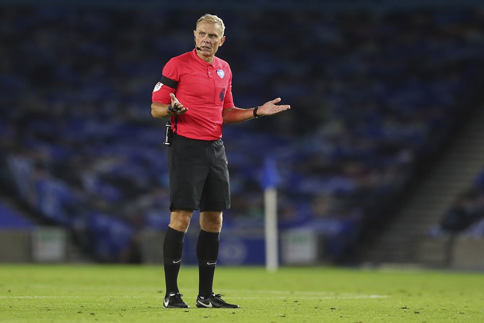 Ada Wasit Keluarkan Kartu Putih di Laga Benfica Vs Sporting, Apa Maksudnya?