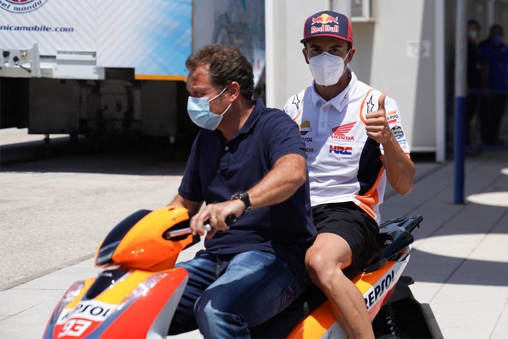Dokter MotoGP Heran Marc Marquez Fit Balapan 2 Hari Setelah Operasi Dokter MotoGP Heran Marc Marquez Fit Balapan 2 Hari Setelah Operasi