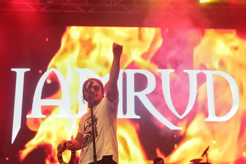 Lirik Lagu Pelangi di Matamu - Jamrud Lirik Lagu Pelangi di Matamu - Jamrud