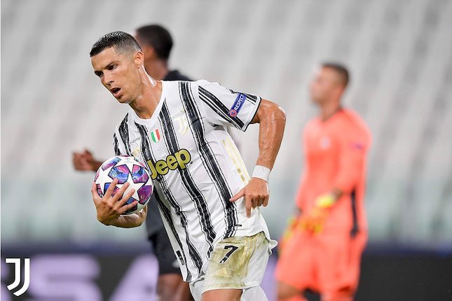 2. Cristiano Ronaldo - Juventus (USD 117 juta)