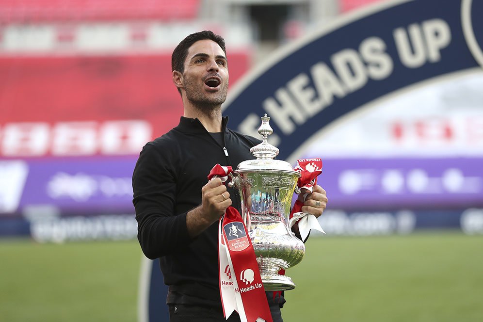 Keyakinan Robin van Persie: Mikel Arteta Bisa Jadi Pelatih Hebat di Arsenal Keyakinan Robin van Persie: Mikel Arteta Bisa Jadi Pelatih Hebat di Arsenal