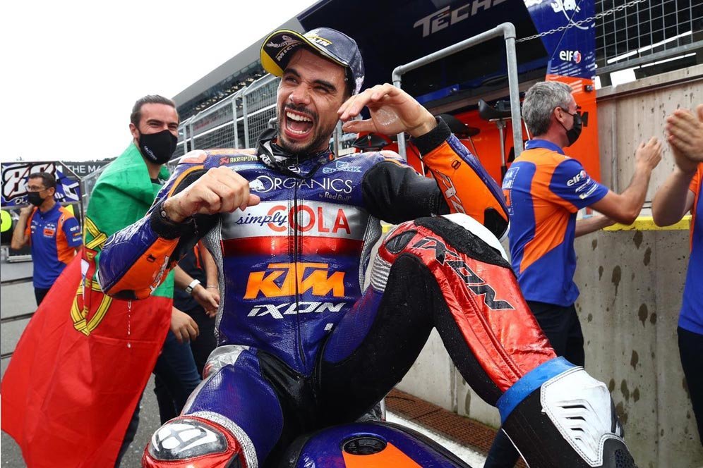 Hasil Kualifikasi MotoGP Portimao: Miguel Oliveira Sabet Pole di Rumah Sendiri Hasil Kualifikasi MotoGP Portimao: Miguel Oliveira Sabet Pole di Rumah Sendiri