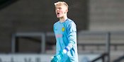 Chelsea Resmi Beli Kiper Baru: Teddy Sharman-Lowe Chelsea Resmi Beli Kiper Baru: Teddy Sharman-Lowe