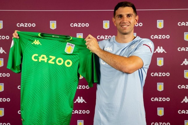 Emiliano Martinez (Aston Villa) Emiliano Martinez (Aston Villa)