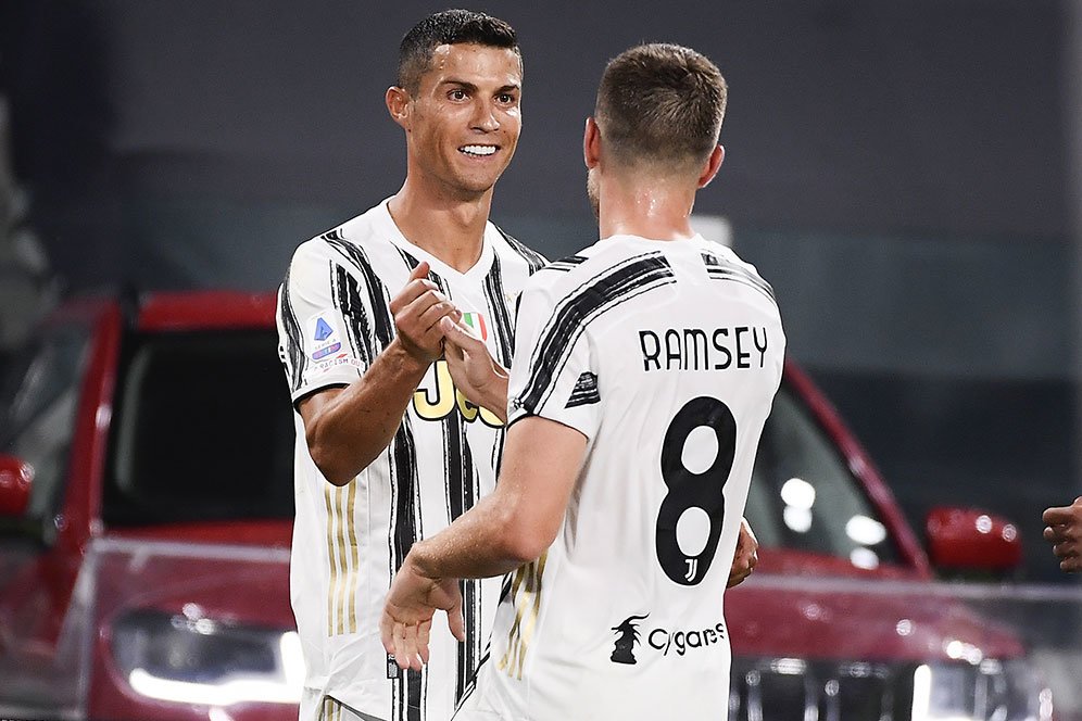 Fantastis! Gaji Cristiano Ronaldo Semusim Lebih Besar dari 5 Klub Serie A Fantastis! Gaji Cristiano Ronaldo Semusim Lebih Besar dari 5 Klub Serie A