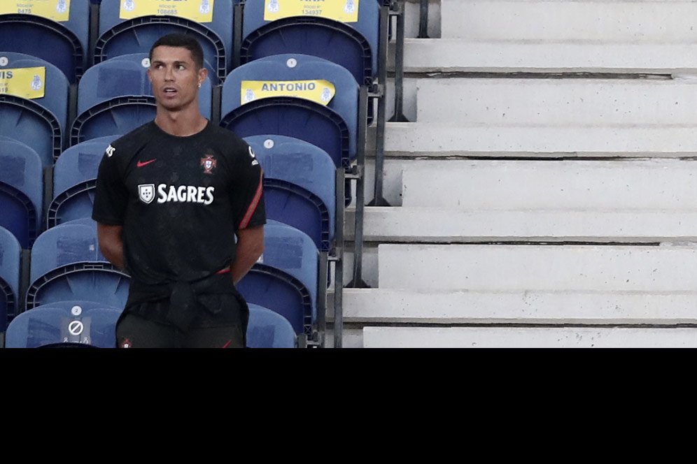Ronaldo Nurut Pakai Masker, Netizen: Yang Cuma Remahan Rengginang Seringnya Ngelawan Ronaldo Nurut Pakai Masker, Netizen: Yang Cuma Remahan Rengginang Seringnya Ngelawan