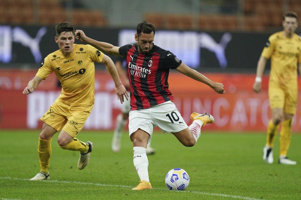 Hakan Calhanoglu Ungkap Rahasia Peningkatan Performanya di AC Milan