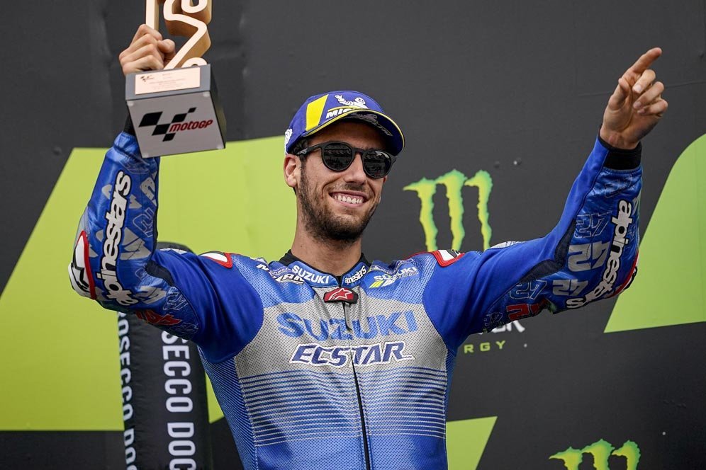 Alex Rins Lega Naik Podium Lagi Usai Paceklik Setahun dan Cedera Bahu Alex Rins Lega Naik Podium Lagi Usai Paceklik Setahun dan Cedera Bahu