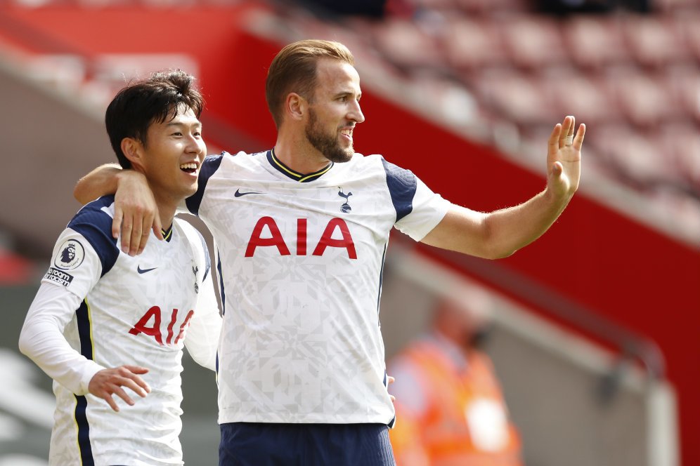 Bantu Tottenham Hancurkan Southampton, Harry Kane Cetak Sejarah