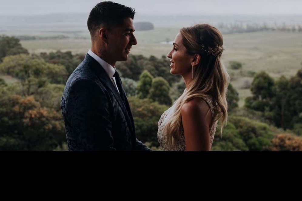 Luis Suarez dan Sofia: Bertemu saat Remaja, Mengejar Cinta hingga ke Eropa Luis Suarez dan Sofia: Bertemu saat Remaja, Mengejar Cinta hingga ke Eropa