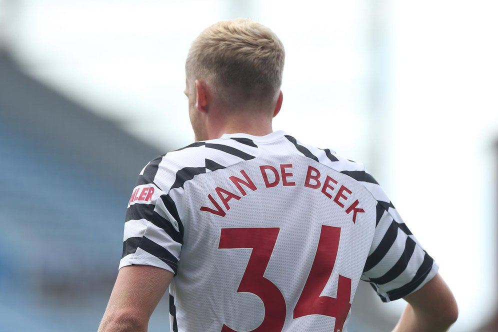 Luke Shaw Acungi Jempol Debut Donny van de Beek di Manchester United Luke Shaw Acungi Jempol Debut Donny van de Beek di Manchester United