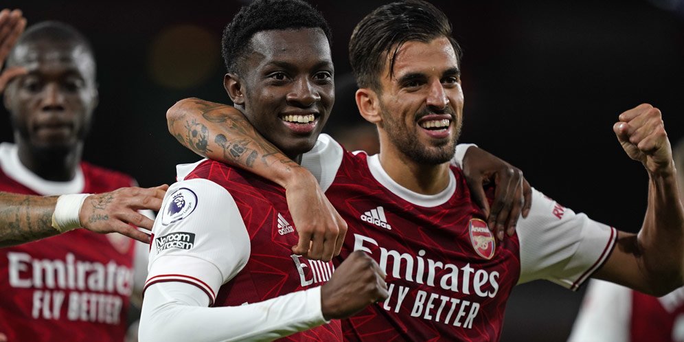 Dani Ceballos dan Eddie Nketiah merayakan gol ke gawang West Ham (c) AP Photo
