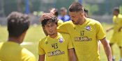 Pelatih Arema FC Beri Caio dan Bruno Porsi Latihan Tambahan Pelatih Arema FC Beri Caio dan Bruno Porsi Latihan Tambahan