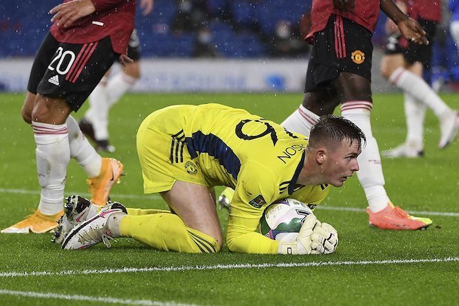 Dean Henderson Layak Jadi Starter Dean Henderson Layak Jadi Starter