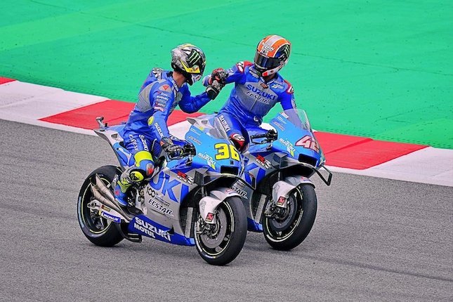 Alex Rins Tegaskan Bakal Bantu Joan Mir