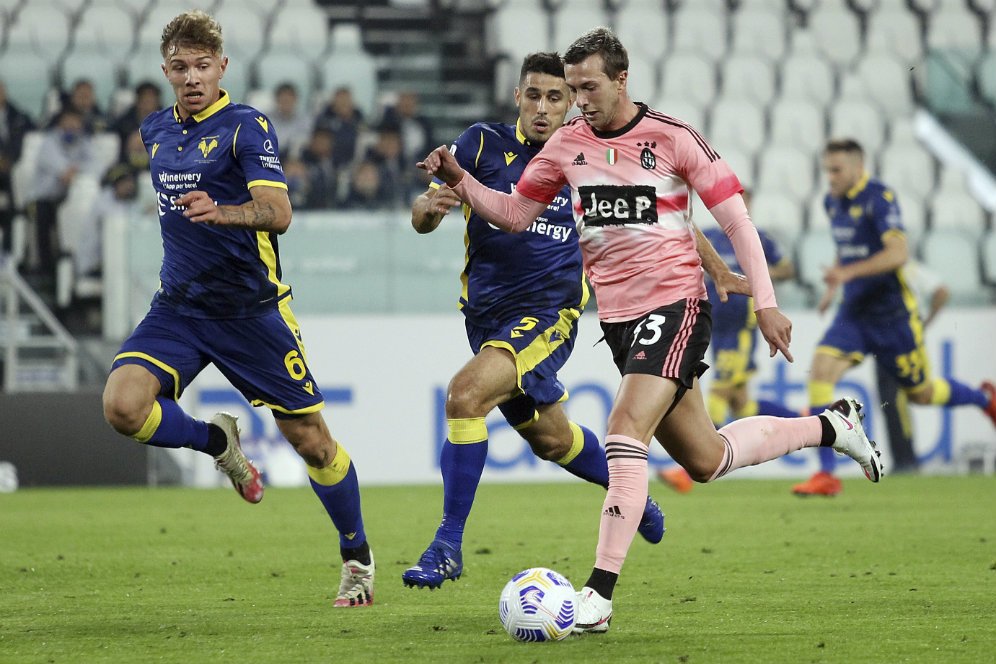 Imbas Laga Juventus vs Verona, Netizen: Bernamessi Gak Usah Main Lagi! Pirlo Penipu! Imbas Laga Juventus vs Verona, Netizen: Bernamessi Gak Usah Main Lagi! Pirlo Penipu!