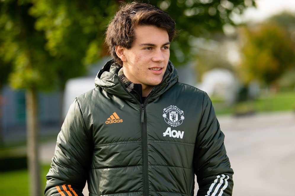 Sedih, Debut Facundo Pellistri di Manchester United Digagalkan Covid-19 Sedih, Debut Facundo Pellistri di Manchester United Digagalkan Covid-19