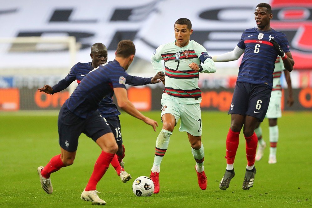 Menebak Isi Obrolan Ronaldo dengan Mbappe di Laga Prancis vs Portugal Menebak Isi Obrolan Ronaldo dengan Mbappe di Laga Prancis vs Portugal