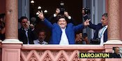 Il Nostro Dio Maradona, Mengangkat Napoli dari Status Jamban Italia dan Memecah Tricolore 1990