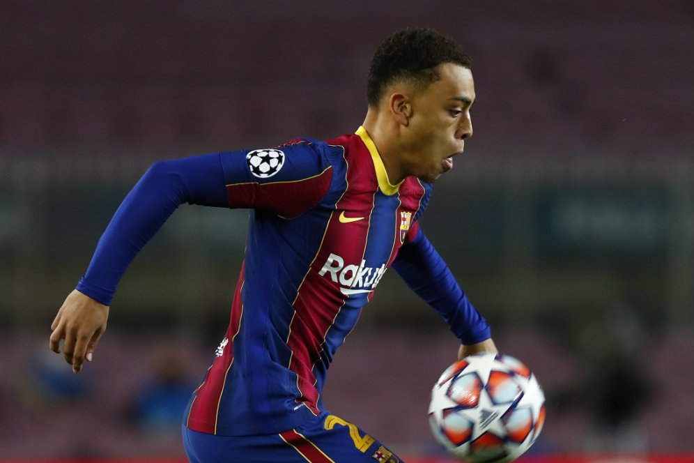 Kegembiraan Sergino Dest Bisa Menjadi Bagian dari Generasi Baru Barcelona Kegembiraan Sergino Dest Bisa Menjadi Bagian dari Generasi Baru Barcelona