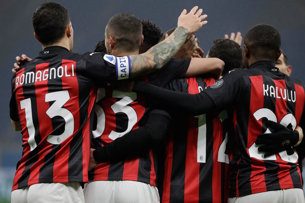 AC Milan Sudah Layangkan Tawaran Resmi Pada Verona, Mau Beli Siapa? AC Milan Sudah Layangkan Tawaran Resmi Pada Verona, Mau Beli Siapa?