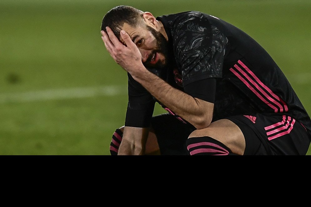 Real Madrid Usang: Barisan Bek Tahun 2014, Lini Tengah 2015, dan Lini Serang 2016 Real Madrid Usang: Barisan Bek Tahun 2014, Lini Tengah 2015, dan Lini Serang 2016