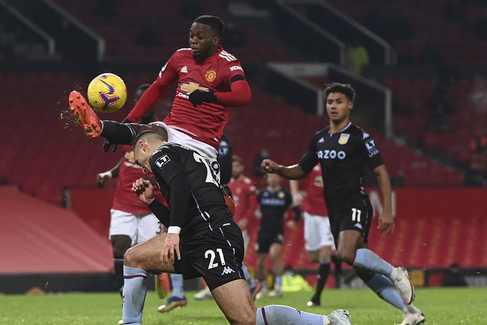 Aaron Wan-Bissaka: Manchester United Ada di Puncak Premier League