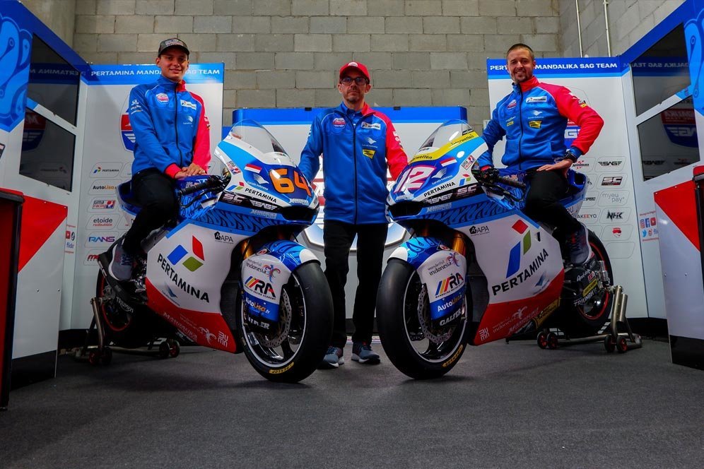 Video: Peluncuran Pertamina Mandalika SAG Team Moto2 2021 Video: Peluncuran Pertamina Mandalika SAG Team Moto2 2021